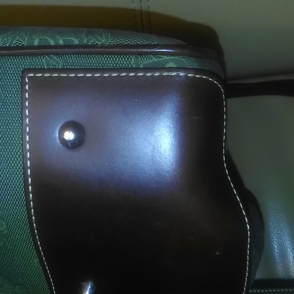 DOONEY & BOURKE TOTE With ACCESSORIES - Picture 6 of 13